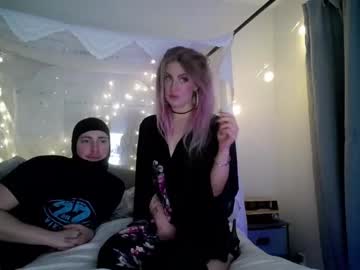 couple Best Hot Camgirls with siriandstevejobs